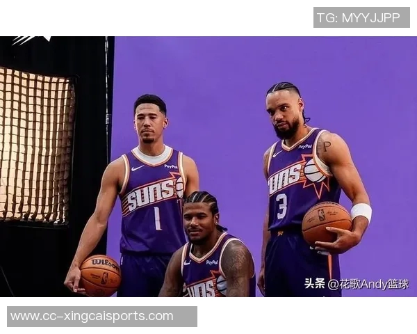 昔日好友重聚赛后杰伦格林与狄龙携火箭队友畅谈欢笑温情瞬间