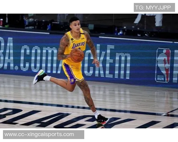 库兹马进攻表现不佳12投仅4中三分球命中率低迷仅得10分5篮板2助攻