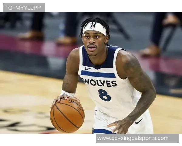 范德比尔特失误致命福克斯轻松反击扣篮展现速度与力量